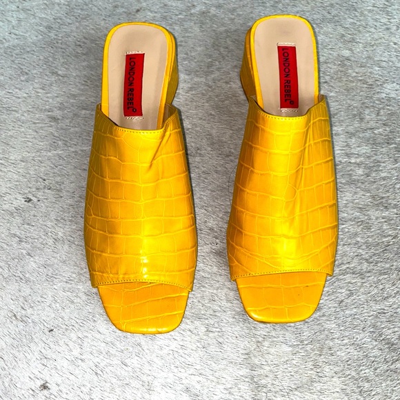 London Rebel woman’s sandals - Picture 1 of 6